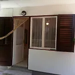 شقة In Sabunike With Terrace, Air Conditioning, Wi-fi