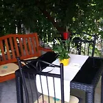 شقة In Sabunike With Terrace, Air Conditioning, Wi-fi