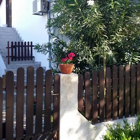 In Sabunike With Terrace, Air Conditioning, Wi-fi *