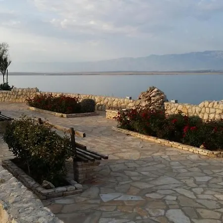 In Sabunike With Terrace, Air Conditioning, Wi-fi Apartment