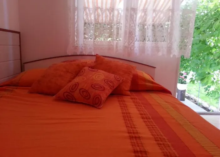 Apartman In Sabunike With Terrace, Air Conditioning, Wi-fi Privlaka (Zadar)