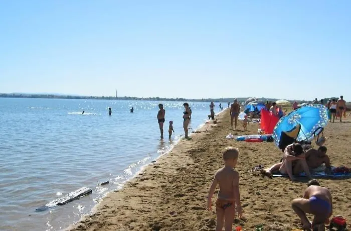 In Sabunike With Terrace, Air Conditioning, Wi-fi * Privlaka (Zadar)