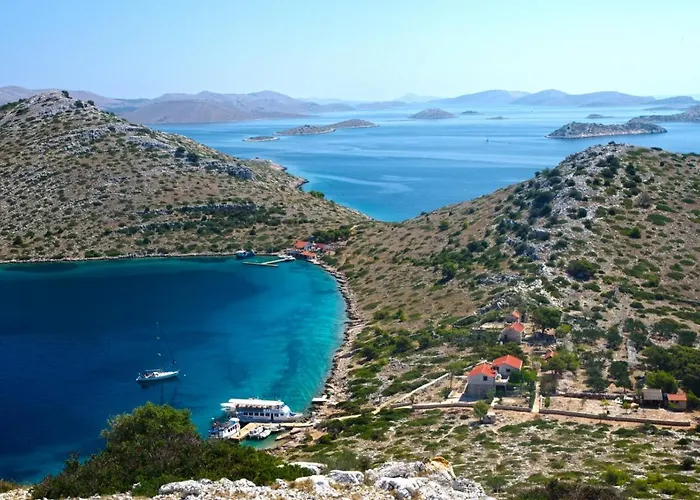 In Sabunike With Terrace, Air Conditioning, Wi-fi Apartman