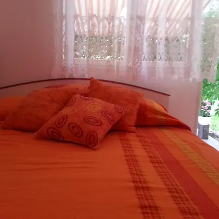 Apartman In Sabunike With Terrace, Air Conditioning, Wi-fi Privlaka (Zadar)