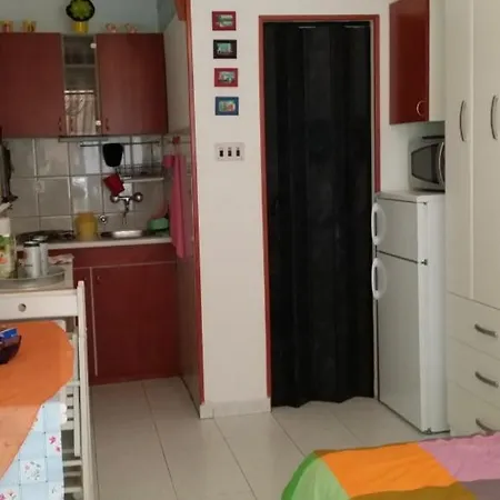 Apartman In Sabunike With Terrace, Air Conditioning, Wi-fi *