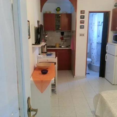 In Sabunike With Terrace, Air Conditioning, Wi-fi Apartman