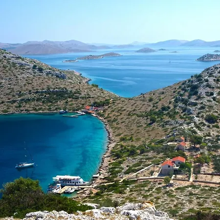 In Sabunike With Terrace, Air Conditioning, Wi-fi Apartman