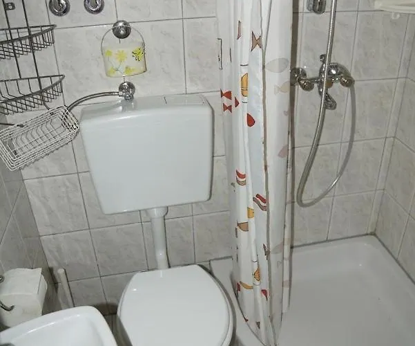 דירה In Sabunike With Terrace, Air Conditioning, Wi-fi פריבלאקה