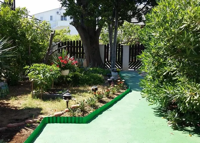 In Sabunike With Terrace, Air Conditioning, Wi-fi * פריבלאקה