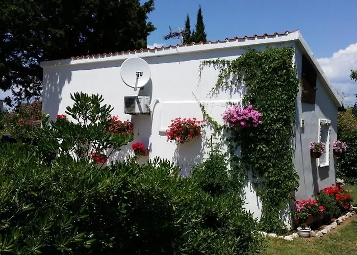 In Sabunike With Terrace, Air Conditioning, Wi-fi פריבלאקה