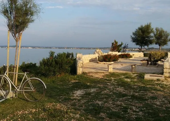 In Sabunike With Terrace, Air Conditioning, Wi-fi