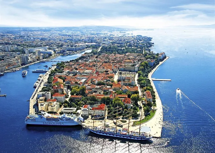 In Sabunike With Terrace, Air Conditioning, Wi-fi דירה פריבלאקה